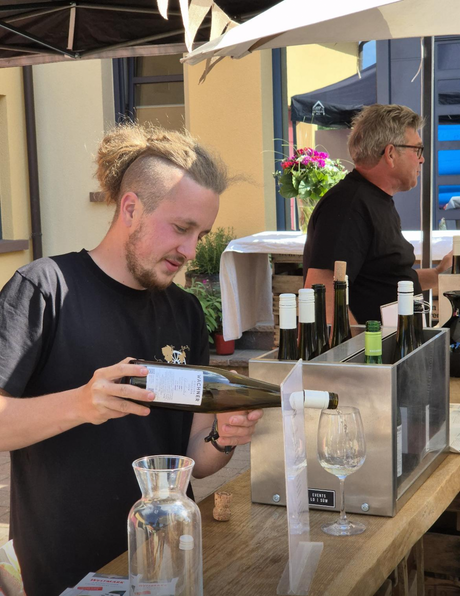 Crémant & Croissant Tasting | Sa. 30. Mai · 11:00 Uhr · Charlotte by Sparkling Berlin